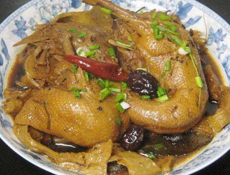 盐水鸭是哪里的特产呢（盐水鸭的烹饪方法以及技巧）